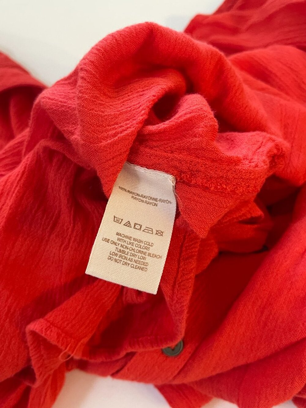 Free People Red Crinkle Rayon Tunic Blouse Size M - Picture 8 of 8